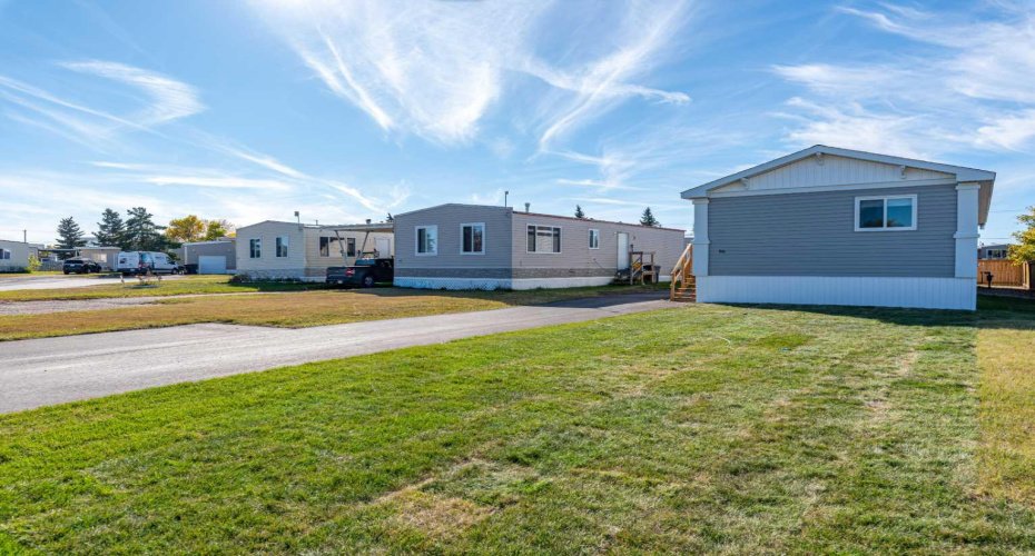 5308 57 Street, Lloydminster, Alberta T9V 2A3, 3 Bedrooms Bedrooms, ,2 BathroomsBathrooms,Mobile,For Sale,57,A2250866