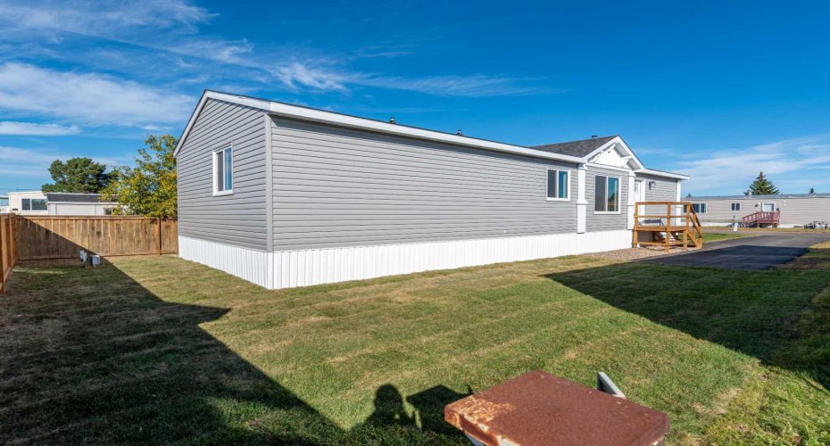 5308 57 Street, Lloydminster, Alberta T9V 2A3, 3 Bedrooms Bedrooms, ,2 BathroomsBathrooms,Mobile,For Sale,57,A2250866