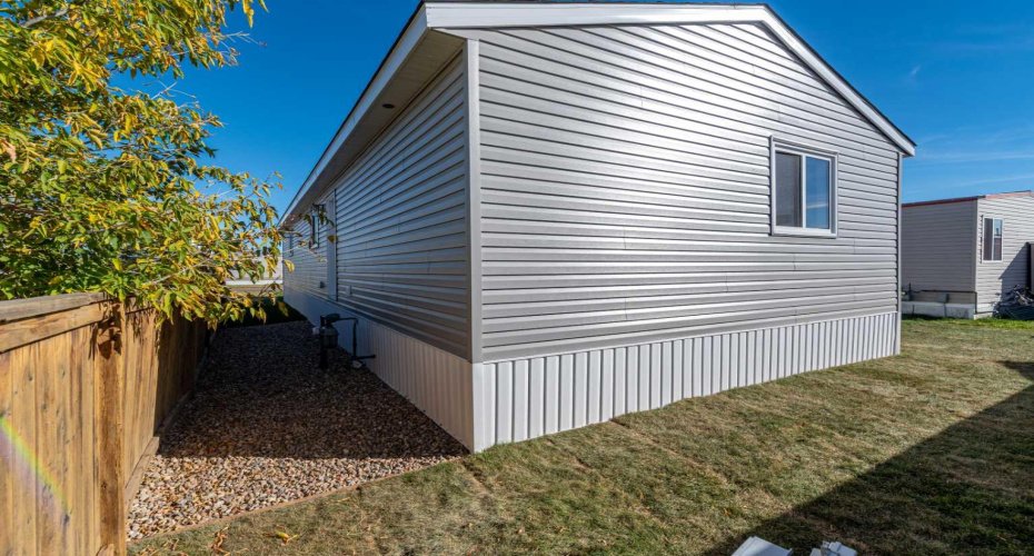 5308 57 Street, Lloydminster, Alberta T9V 2A3, 3 Bedrooms Bedrooms, ,2 BathroomsBathrooms,Mobile,For Sale,57,A2250866