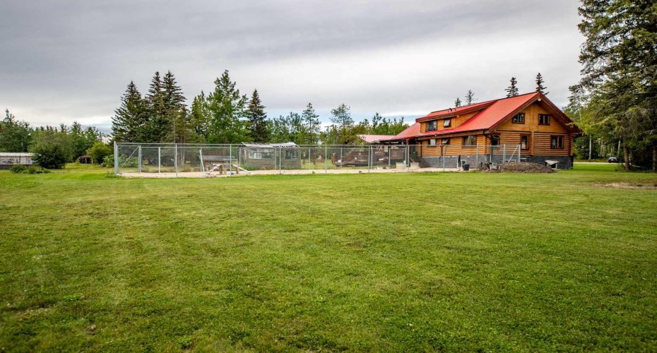 69067 HWY 40, Grovedale, Alberta T0H 1X0, 5 Bedrooms Bedrooms, ,4 BathroomsBathrooms,Residential,For Sale,HWY 40,A2250899