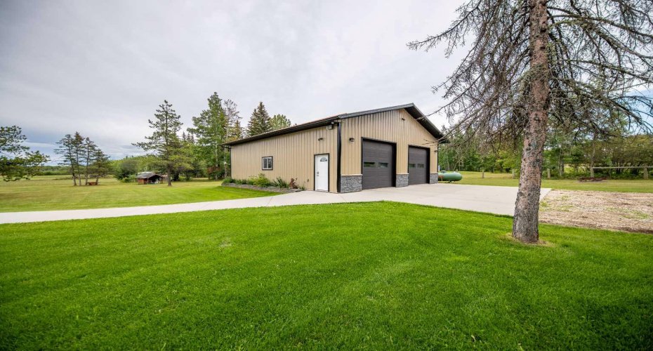69067 HWY 40, Grovedale, Alberta T0H 1X0, 5 Bedrooms Bedrooms, ,4 BathroomsBathrooms,Residential,For Sale,HWY 40,A2250899