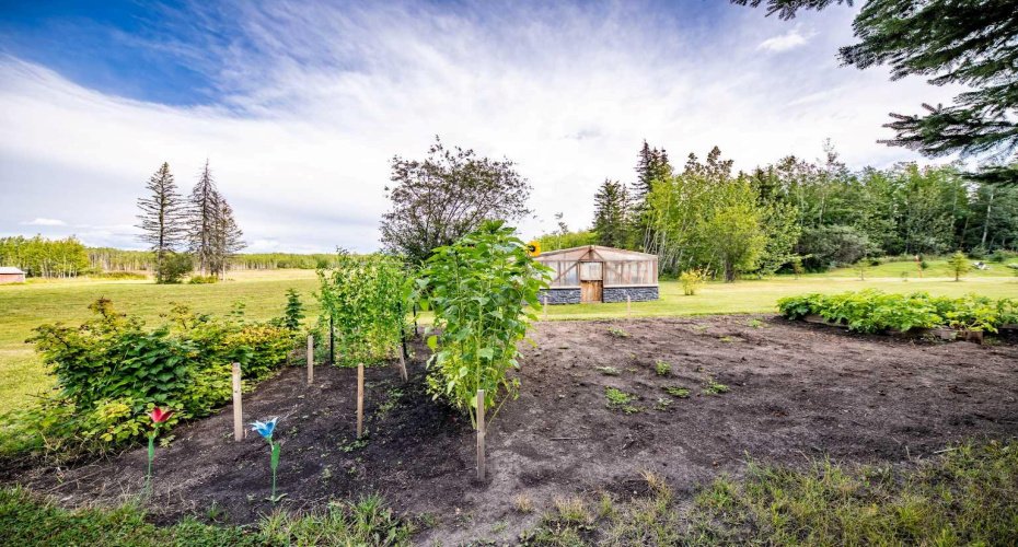 69067 HWY 40, Grovedale, Alberta T0H 1X0, 5 Bedrooms Bedrooms, ,4 BathroomsBathrooms,Residential,For Sale,HWY 40,A2250899
