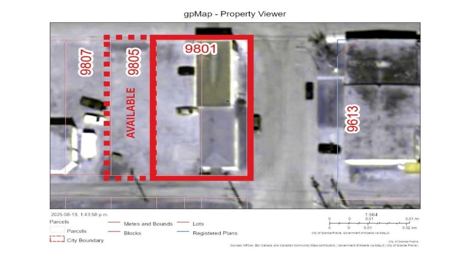 Adjacent 33'X122' lot available.