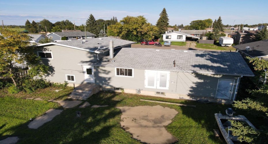 5804 48A Street, High Prairie, Alberta T0G 1E0, 5 Bedrooms Bedrooms, ,2 BathroomsBathrooms,Residential,For Sale,48A,A2250925
