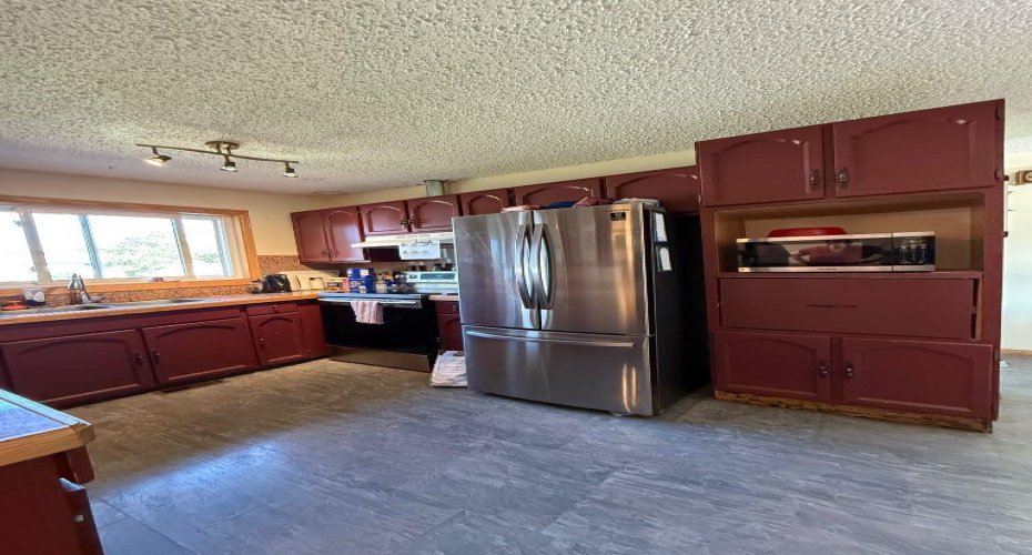 5804 48A Street, High Prairie, Alberta T0G 1E0, 5 Bedrooms Bedrooms, ,2 BathroomsBathrooms,Residential,For Sale,48A,A2250925