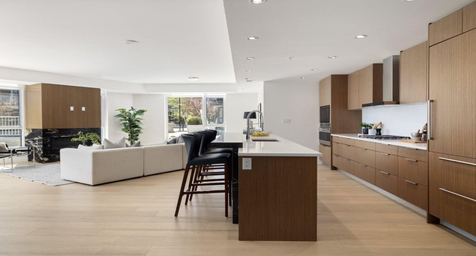 88 Waterfront Mews, Calgary, Alberta T2P 1K7, 3 Bedrooms Bedrooms, ,4 BathroomsBathrooms,Residential,For Sale,Waterfront,A2251109