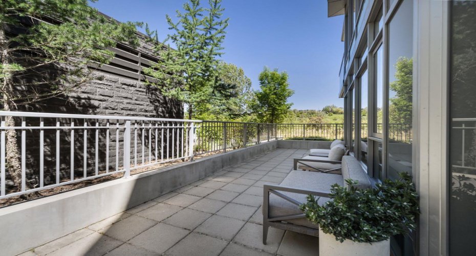 88 Waterfront Mews, Calgary, Alberta T2P 1K7, 3 Bedrooms Bedrooms, ,4 BathroomsBathrooms,Residential,For Sale,Waterfront,A2251109