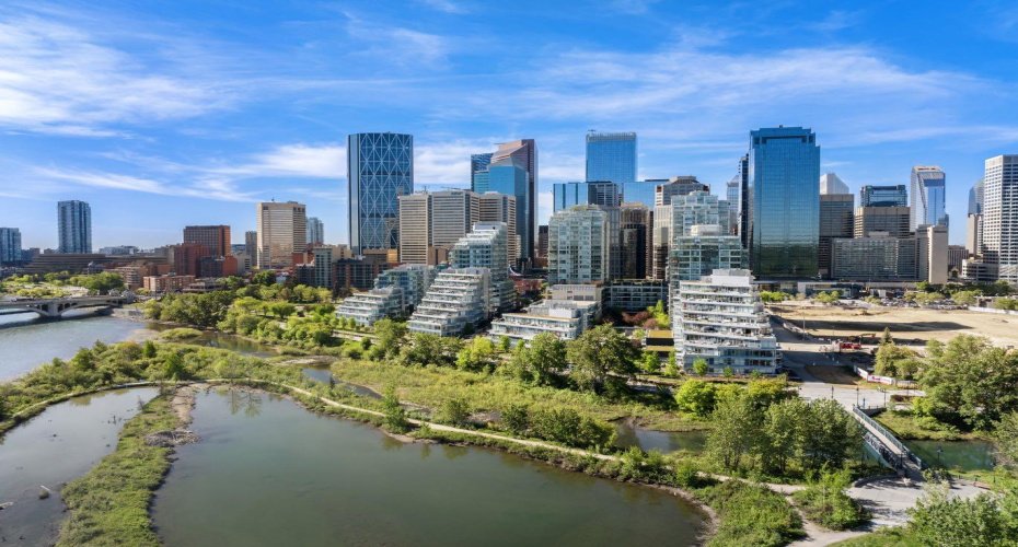 88 Waterfront Mews, Calgary, Alberta T2P 1K7, 3 Bedrooms Bedrooms, ,4 BathroomsBathrooms,Residential,For Sale,Waterfront,A2251109