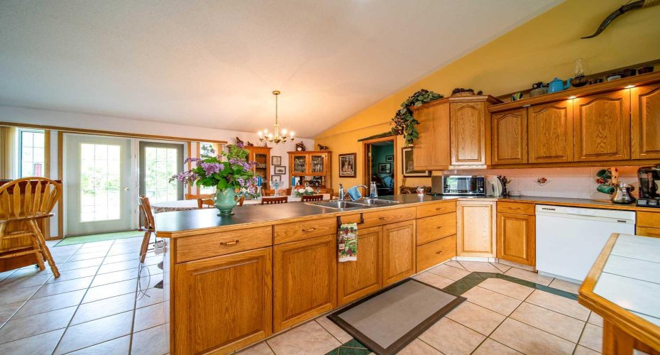 NW 12-44-10-W4, Rural Flagstaff County, Alberta T0B 1V0, 3 Bedrooms Bedrooms, ,3 BathroomsBathrooms,Residential,For Sale,NW 12-44-10-W4,A2230005