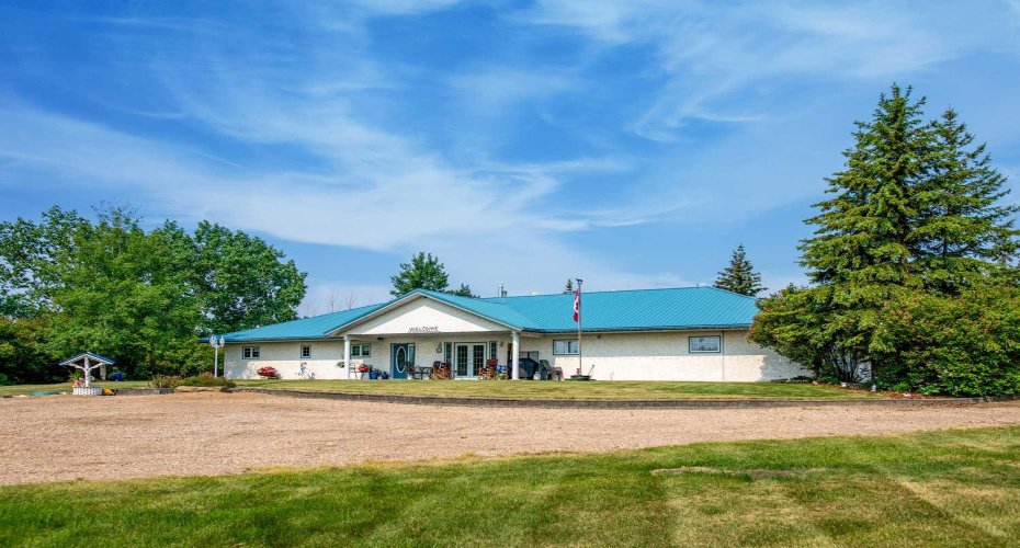 NW 12-44-10-W4, Rural Flagstaff County, Alberta T0B 1V0, 3 Bedrooms Bedrooms, ,3 BathroomsBathrooms,Residential,For Sale,NW 12-44-10-W4,A2230005
