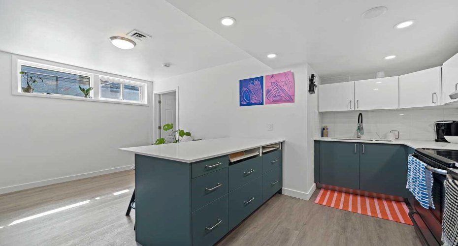 2311 16 Street, Calgary, Alberta T2T 4E6, ,Multi-family,For Sale,16,A2251364