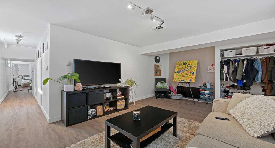 2311 16 Street, Calgary, Alberta T2T 4E6, ,Multi-family,For Sale,16,A2251364