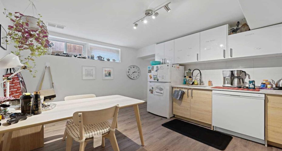 2311 16 Street, Calgary, Alberta T2T 4E6, ,Multi-family,For Sale,16,A2251364