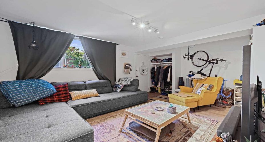 2311 16 Street, Calgary, Alberta T2T 4E6, ,Multi-family,For Sale,16,A2251364