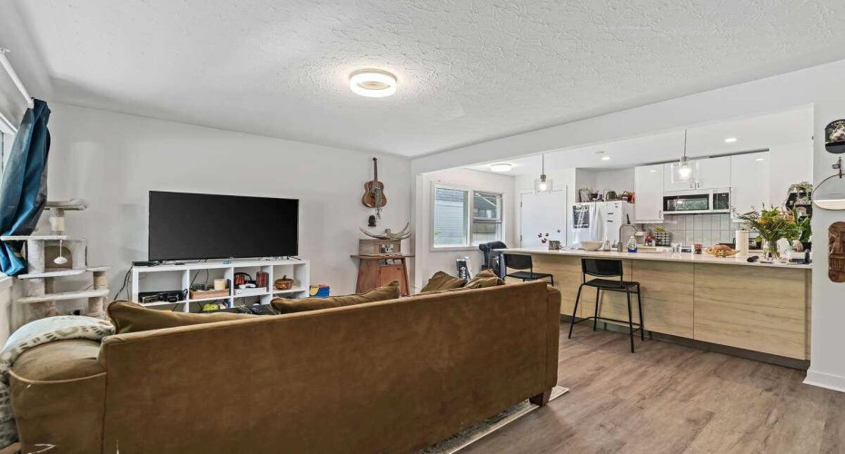 2311 16 Street, Calgary, Alberta T2T 4E6, ,Multi-family,For Sale,16,A2251364