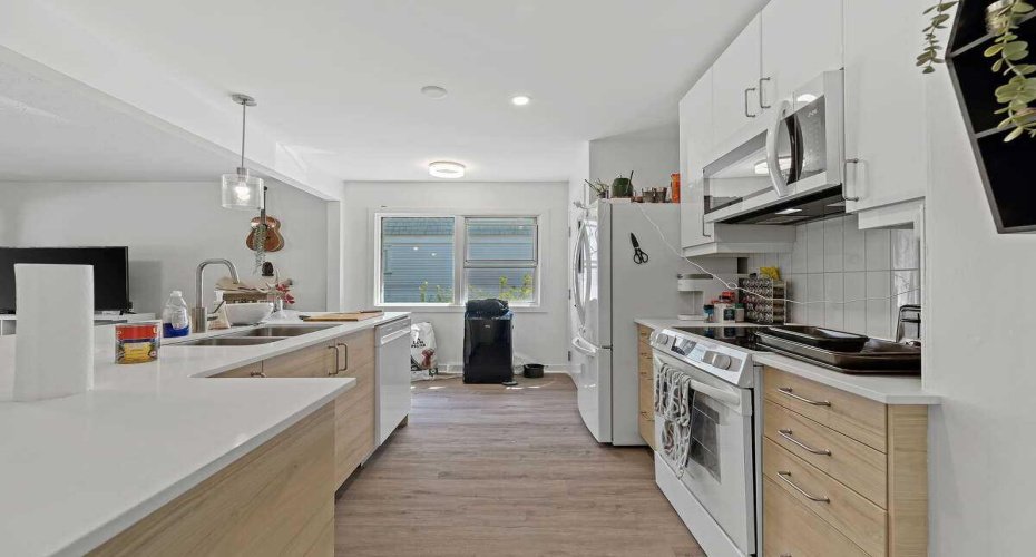 2311 16 Street, Calgary, Alberta T2T 4E6, ,Multi-family,For Sale,16,A2251364