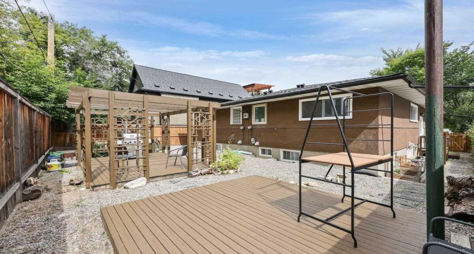 2311 16 Street, Calgary, Alberta T2T 4E6, ,Multi-family,For Sale,16,A2251364