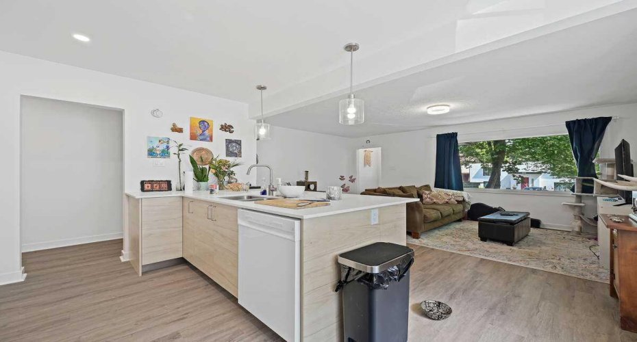 2311 16 Street, Calgary, Alberta T2T 4E6, ,Multi-family,For Sale,16,A2251364