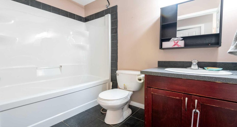 4614 46 Avenue, Fort Vermilion, Alberta T0H 1N0, 4 Bedrooms Bedrooms, ,3 BathroomsBathrooms,Residential,For Sale,46,A2251312