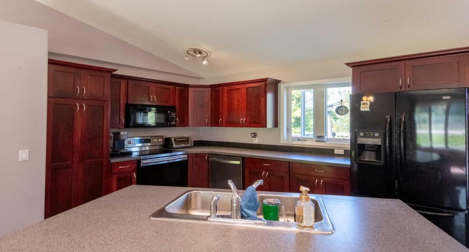 4614 46 Avenue, Fort Vermilion, Alberta T0H 1N0, 4 Bedrooms Bedrooms, ,3 BathroomsBathrooms,Residential,For Sale,46,A2251312