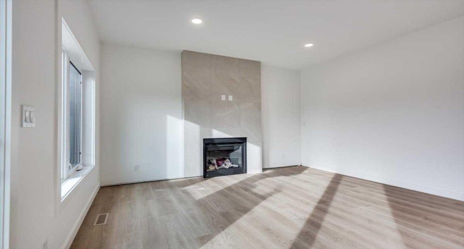 13 Aztec Street, Blackfalds, Alberta T4M 0M7, 4 Bedrooms Bedrooms, ,3 BathroomsBathrooms,Residential,For Sale,Aztec,A2248033