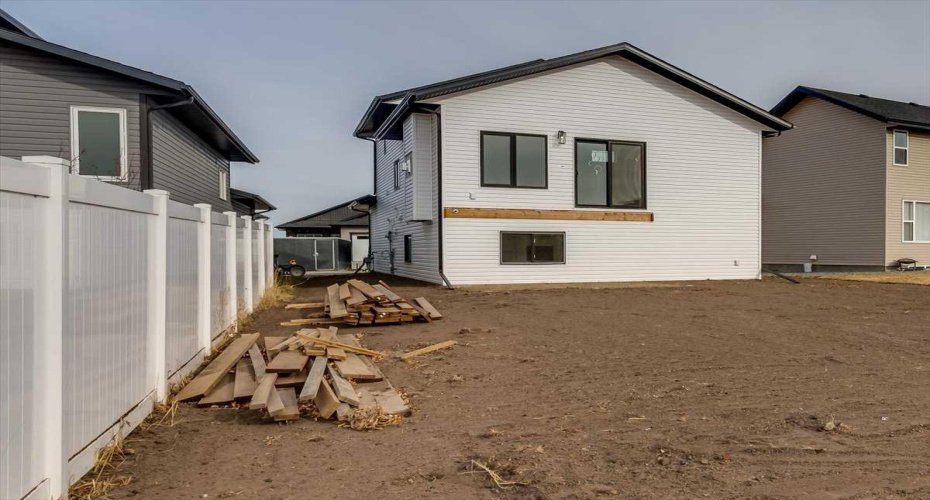 13 Aztec Street, Blackfalds, Alberta T4M 0M7, 4 Bedrooms Bedrooms, ,3 BathroomsBathrooms,Residential,For Sale,Aztec,A2248033