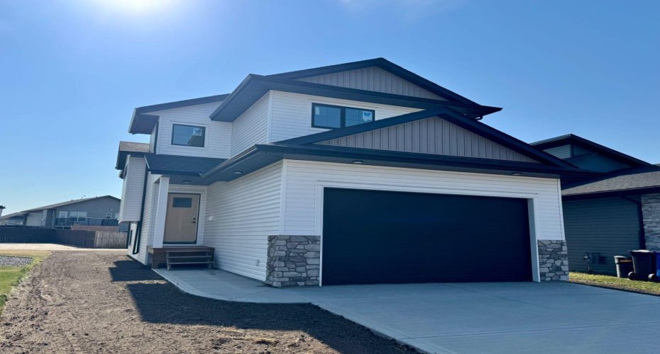 13 Aztec Street, Blackfalds, Alberta T4M 0M7, 4 Bedrooms Bedrooms, ,3 BathroomsBathrooms,Residential,For Sale,Aztec,A2248033