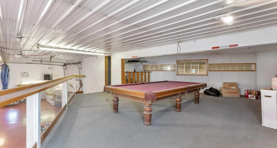 Mezanine in MainShop