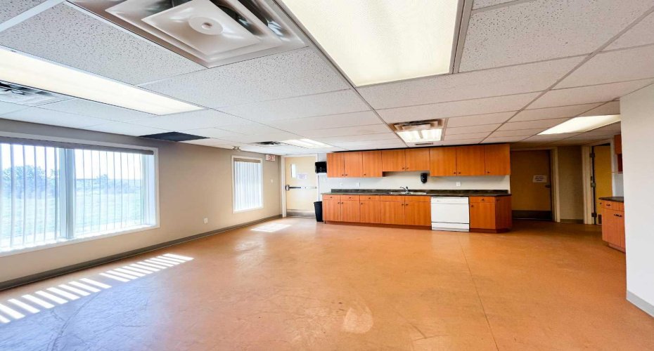 2450 South Highway Drive, Redcliff, Alberta T0J 2P0, ,Commercial,For Lease,South Highway,A2251922