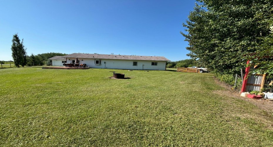 67062 Mission RD, Lac La Biche, Alberta T0A 2C0, 4 Bedrooms Bedrooms, ,2 BathroomsBathrooms,Residential,For Sale,Mission RD,A2251931