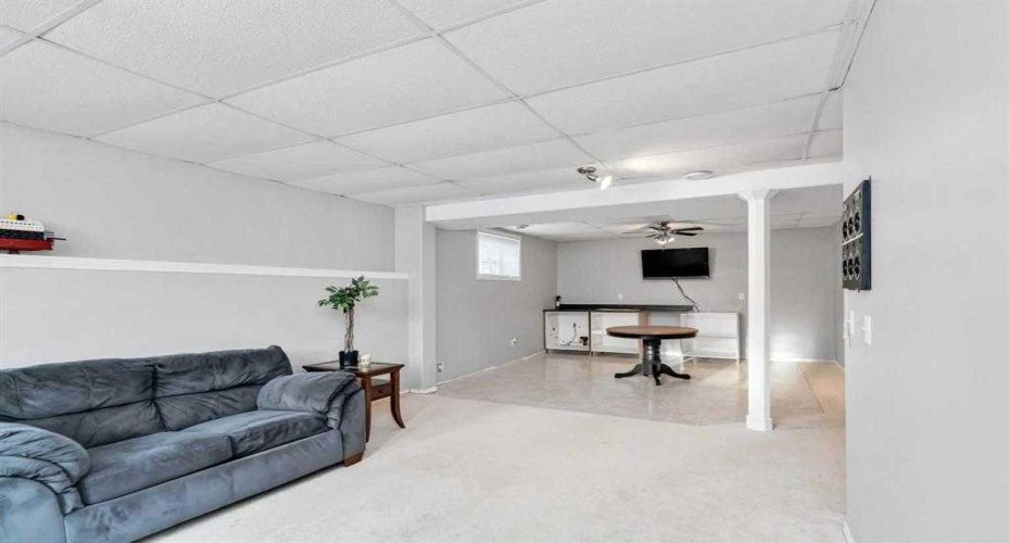 143 Breukel Crescent, Fort McMurray, Alberta T9K 1W8, 5 Bedrooms Bedrooms, ,3 BathroomsBathrooms,Residential,For Sale,Breukel,A2251450