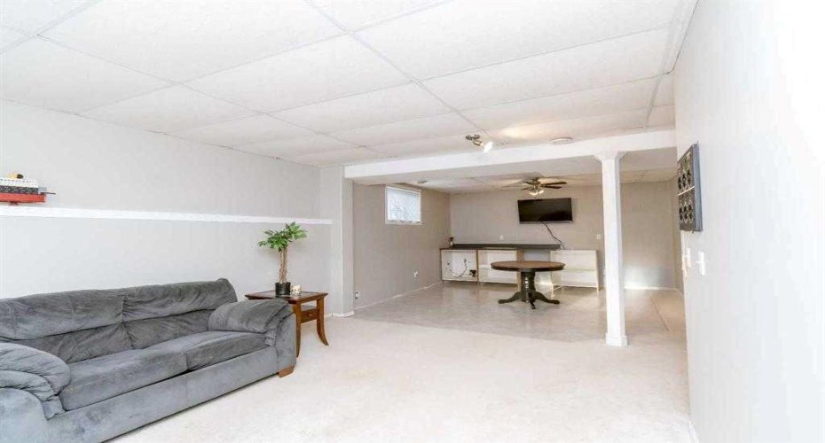 143 Breukel Crescent, Fort McMurray, Alberta T9K 1W8, 5 Bedrooms Bedrooms, ,3 BathroomsBathrooms,Residential,For Sale,Breukel,A2251450