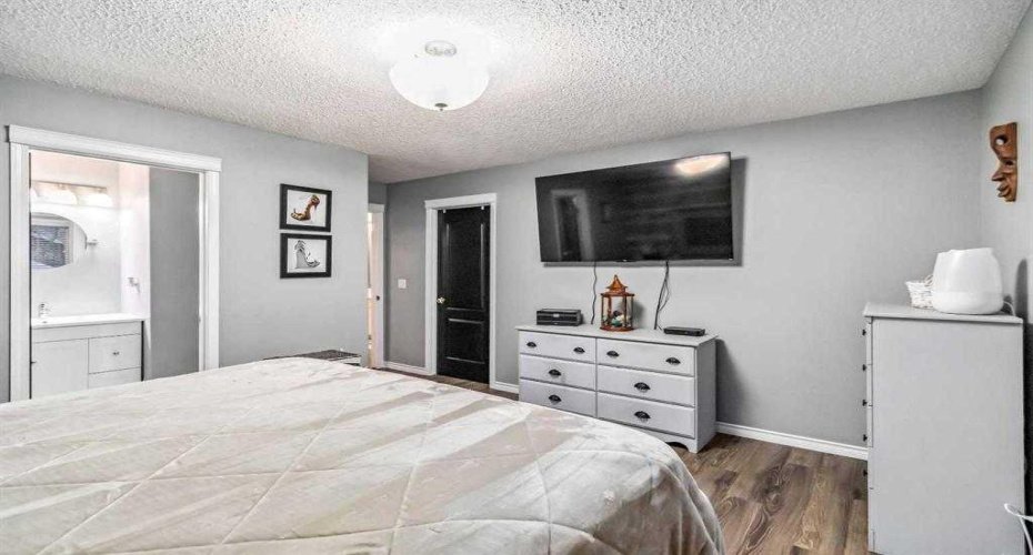 143 Breukel Crescent, Fort McMurray, Alberta T9K 1W8, 5 Bedrooms Bedrooms, ,3 BathroomsBathrooms,Residential,For Sale,Breukel,A2251450