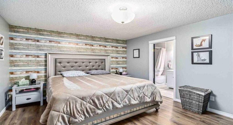 143 Breukel Crescent, Fort McMurray, Alberta T9K 1W8, 5 Bedrooms Bedrooms, ,3 BathroomsBathrooms,Residential,For Sale,Breukel,A2251450