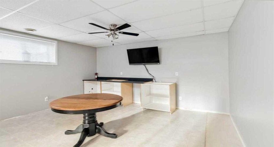 143 Breukel Crescent, Fort McMurray, Alberta T9K 1W8, 5 Bedrooms Bedrooms, ,3 BathroomsBathrooms,Residential,For Sale,Breukel,A2251450