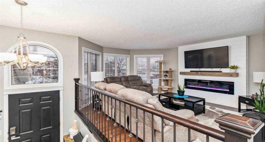 143 Breukel Crescent, Fort McMurray, Alberta T9K 1W8, 5 Bedrooms Bedrooms, ,3 BathroomsBathrooms,Residential,For Sale,Breukel,A2251450