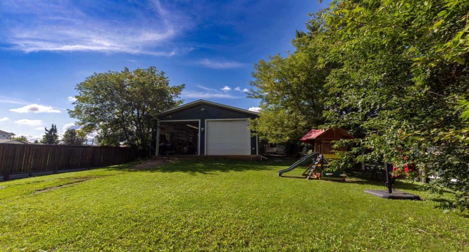 53 Fitzsimmons Avenue, Fort McMurray, Alberta T9H 1Z3, 4 Bedrooms Bedrooms, ,2 BathroomsBathrooms,Residential,For Sale,Fitzsimmons,A2251485