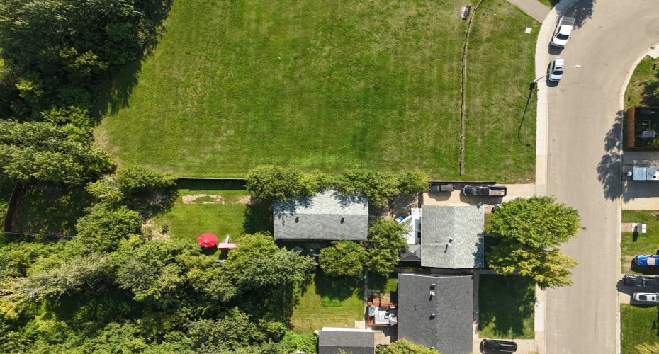 53 Fitzsimmons Avenue, Fort McMurray, Alberta T9H 1Z3, 4 Bedrooms Bedrooms, ,2 BathroomsBathrooms,Residential,For Sale,Fitzsimmons,A2251485