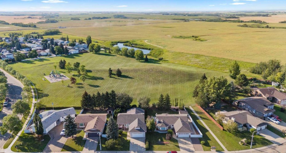 5406 62 Street, Camrose, Alberta T4V 4H3, 5 Bedrooms Bedrooms, ,3 BathroomsBathrooms,Residential,For Sale,62,A2251836