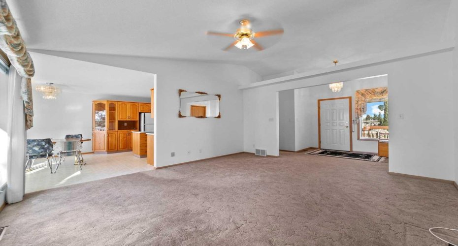 5406 62 Street, Camrose, Alberta T4V 4H3, 5 Bedrooms Bedrooms, ,3 BathroomsBathrooms,Residential,For Sale,62,A2251836