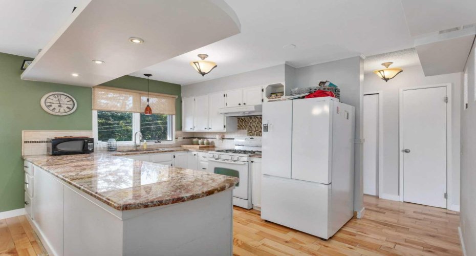 404 3 Avenue, Sundre, Alberta T0M 1X0, 4 Bedrooms Bedrooms, ,3 BathroomsBathrooms,Residential,For Sale,3,A2251856