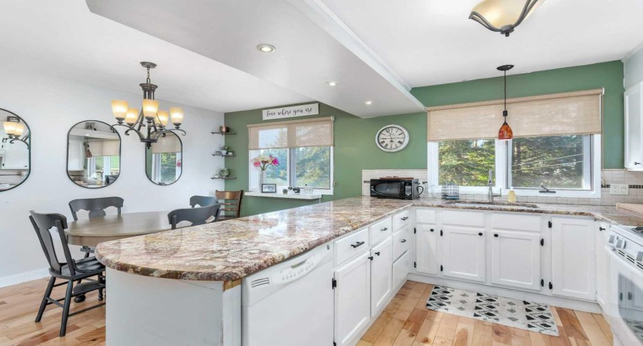 404 3 Avenue, Sundre, Alberta T0M 1X0, 4 Bedrooms Bedrooms, ,3 BathroomsBathrooms,Residential,For Sale,3,A2251856