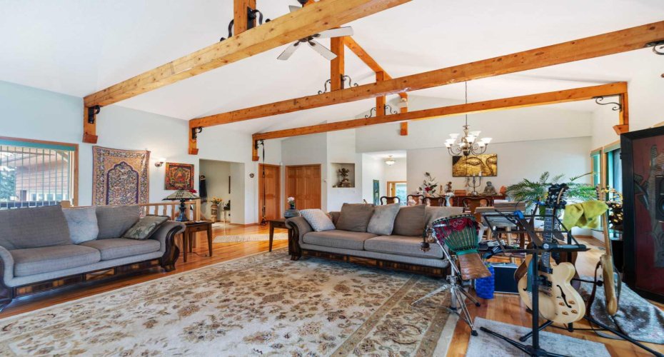 11 Black Bear Lane, Rural Foothills County, Alberta T0L 0K0, 4 Bedrooms Bedrooms, ,3 BathroomsBathrooms,Residential,For Sale,Black Bear,A2251872