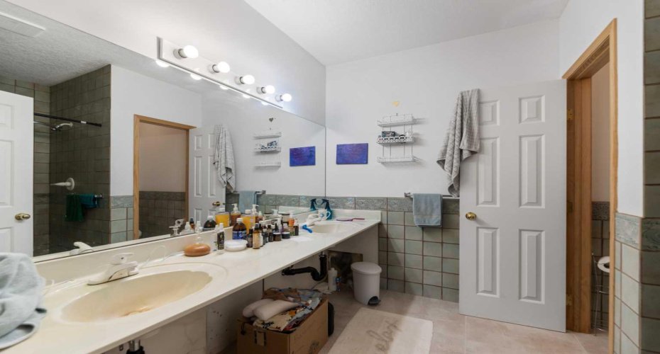 11 Black Bear Lane, Rural Foothills County, Alberta T0L 0K0, 4 Bedrooms Bedrooms, ,3 BathroomsBathrooms,Residential,For Sale,Black Bear,A2251872