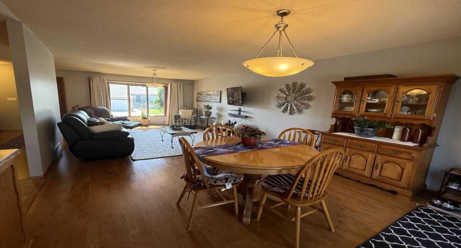 112 Stephens Crescent, Hanna, Alberta T0J 1P0, 3 Bedrooms Bedrooms, ,3 BathroomsBathrooms,Residential,For Sale,Stephens,A2252257