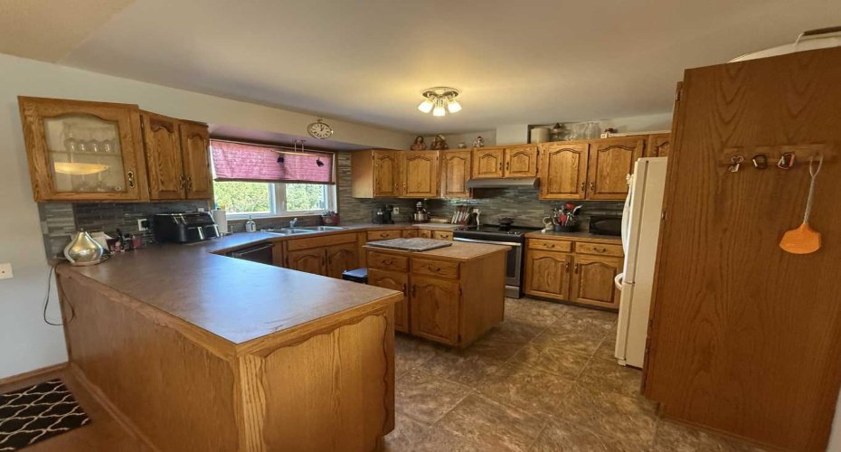 112 Stephens Crescent, Hanna, Alberta T0J 1P0, 3 Bedrooms Bedrooms, ,3 BathroomsBathrooms,Residential,For Sale,Stephens,A2252257