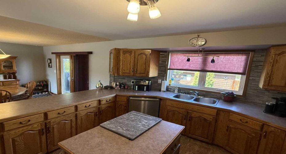 112 Stephens Crescent, Hanna, Alberta T0J 1P0, 3 Bedrooms Bedrooms, ,3 BathroomsBathrooms,Residential,For Sale,Stephens,A2252257