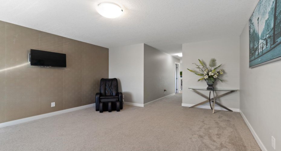 2ed floor bonus room