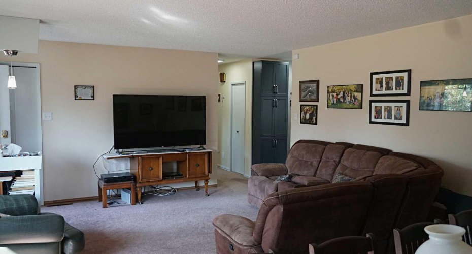 101 2nd Street, Derwent, Alberta T0B 1C0, 4 Bedrooms Bedrooms, ,2 BathroomsBathrooms,Residential,For Sale,2nd,A2252378