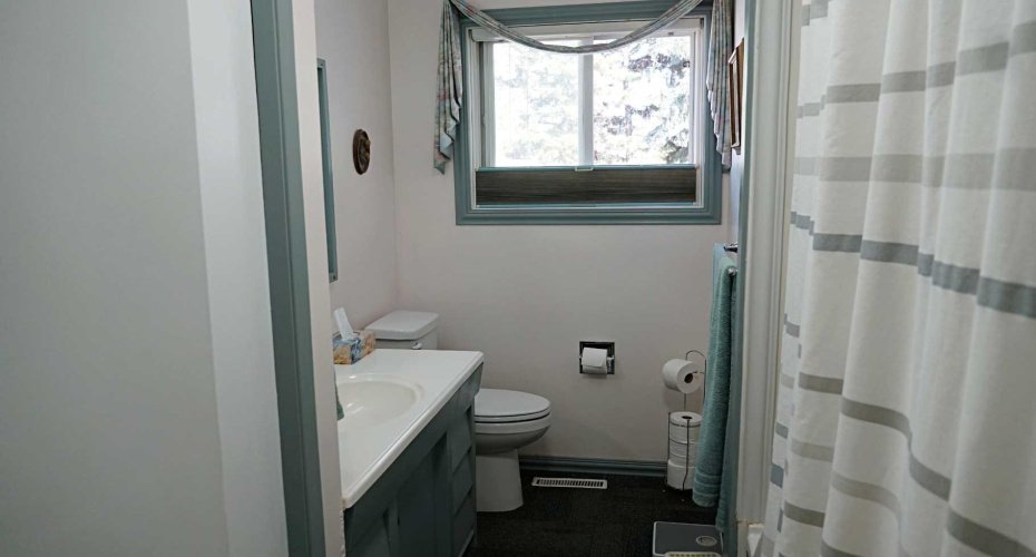 101 2nd Street, Derwent, Alberta T0B 1C0, 4 Bedrooms Bedrooms, ,2 BathroomsBathrooms,Residential,For Sale,2nd,A2252378
